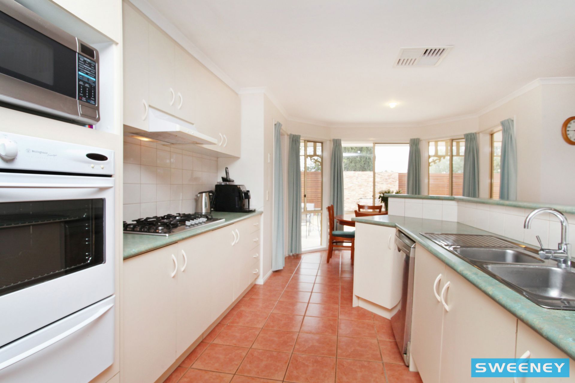 8 Learmonth Court, Caroline Springs - Thumbnail 3