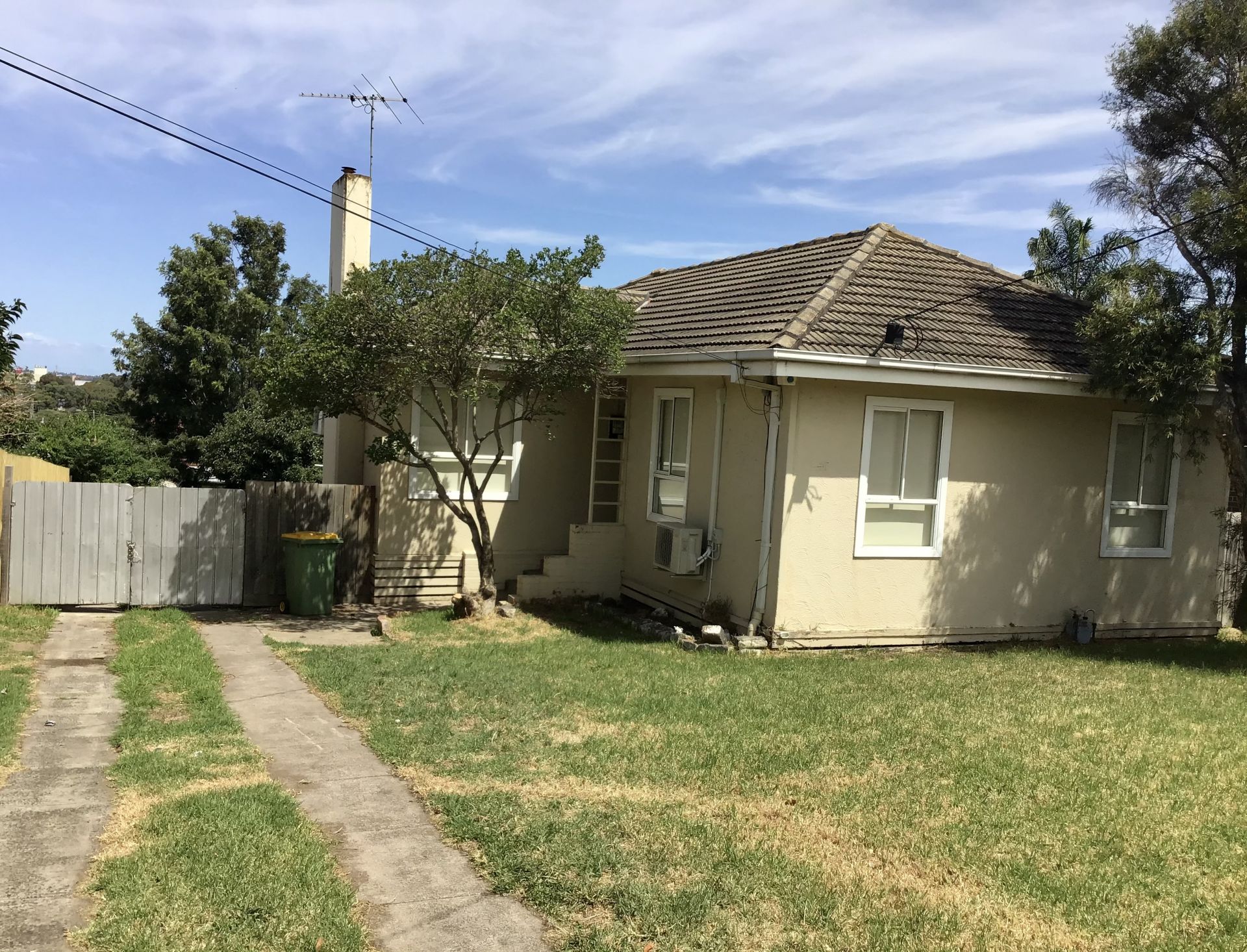 Refurbished Home in Quiet Location