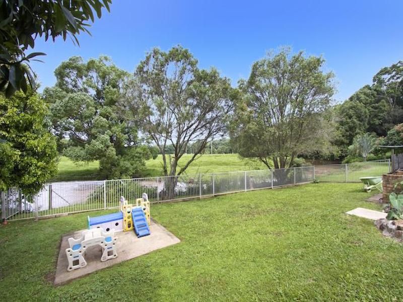 CALLING ALL1ST HOME BUYERS, YOUNG FAMILIES OR INVESTORS - $10,000 PRICE REDUCTION, Young Families Or Investors - $ - Thumbnail 4