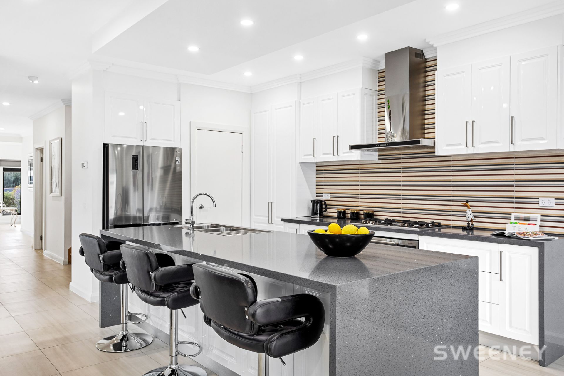 99a Sixth Avenue, Altona North - Thumbnail 2