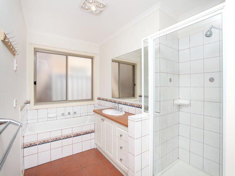 31 Blenheim Way, Caroline Springs - Thumbnail 7