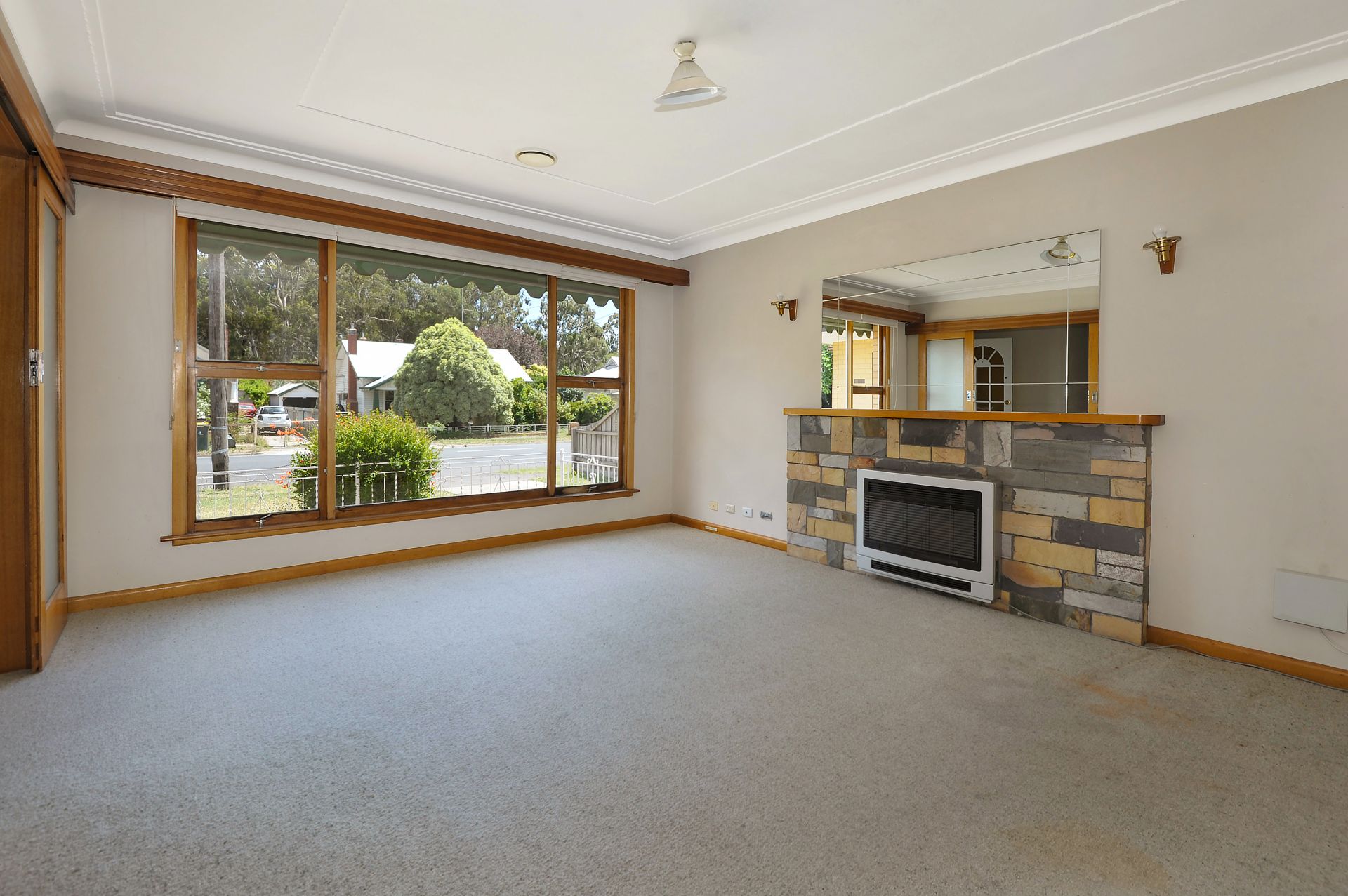 409 Main Road Golden Point VIC, Golden Point - Thumbnail 4