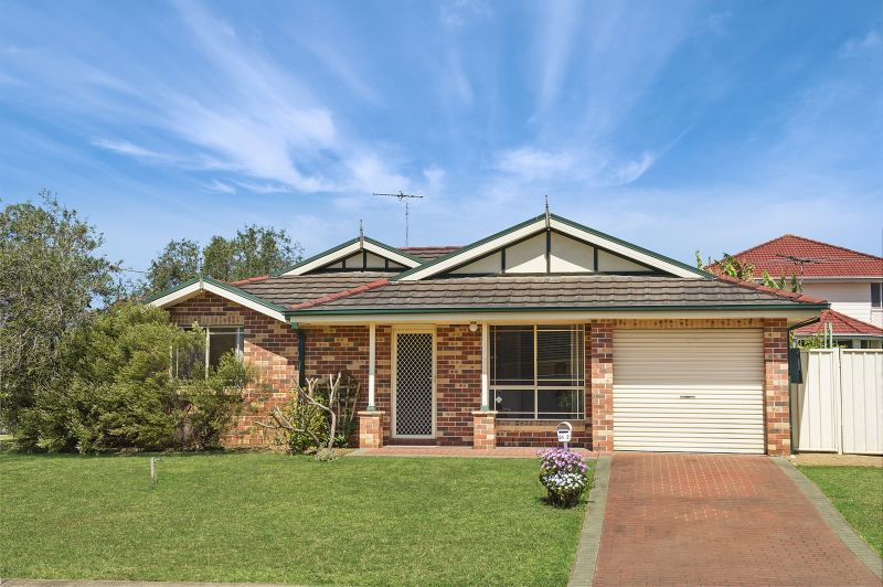 Real Estate For Sale 2/24 St Helens Park Drive St Helens Park , NSW