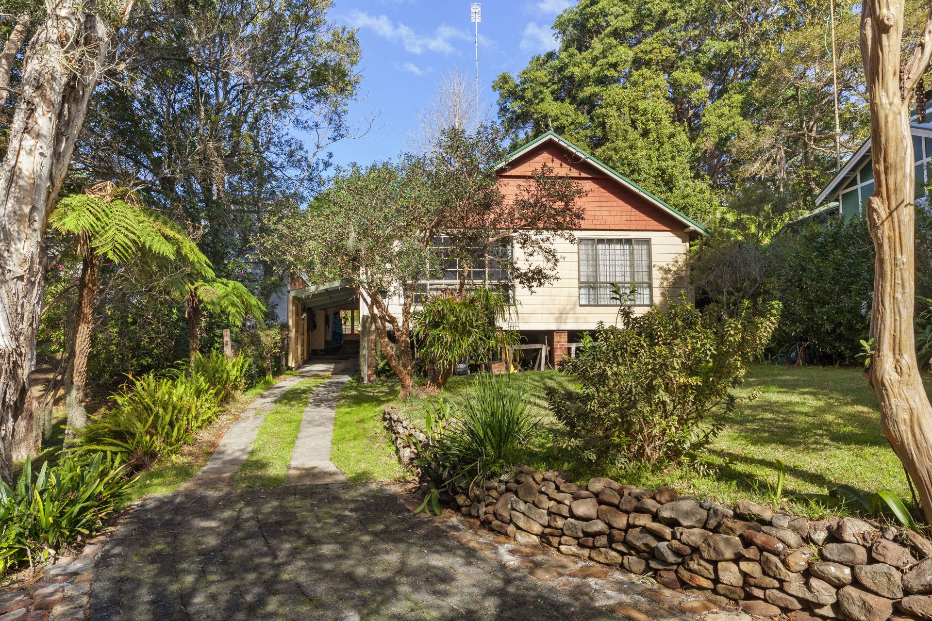 Real Estate For Sale 24 The Grove Austinmer , NSW