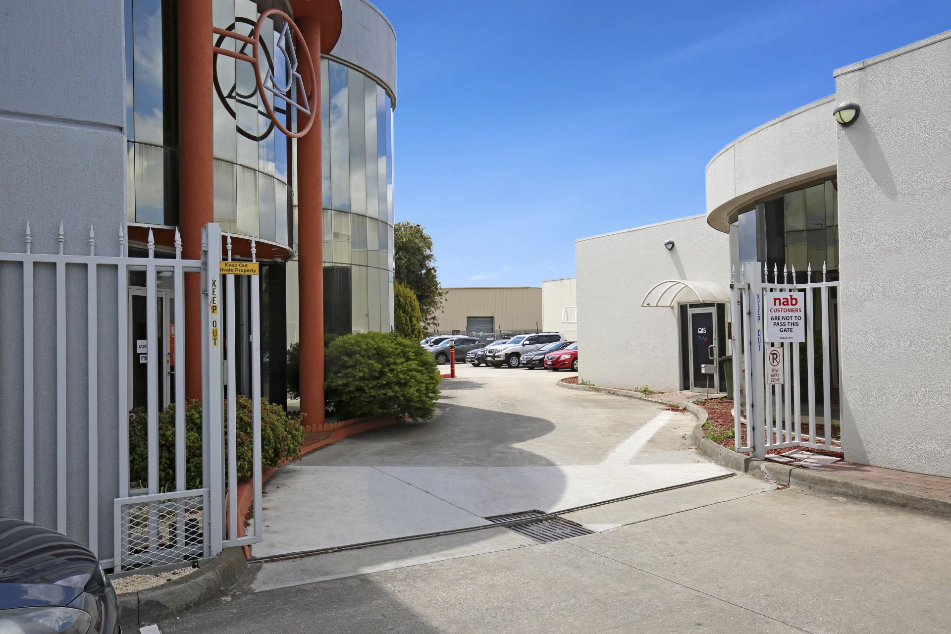AFFORDABLE SECURE OFFICE SPACE