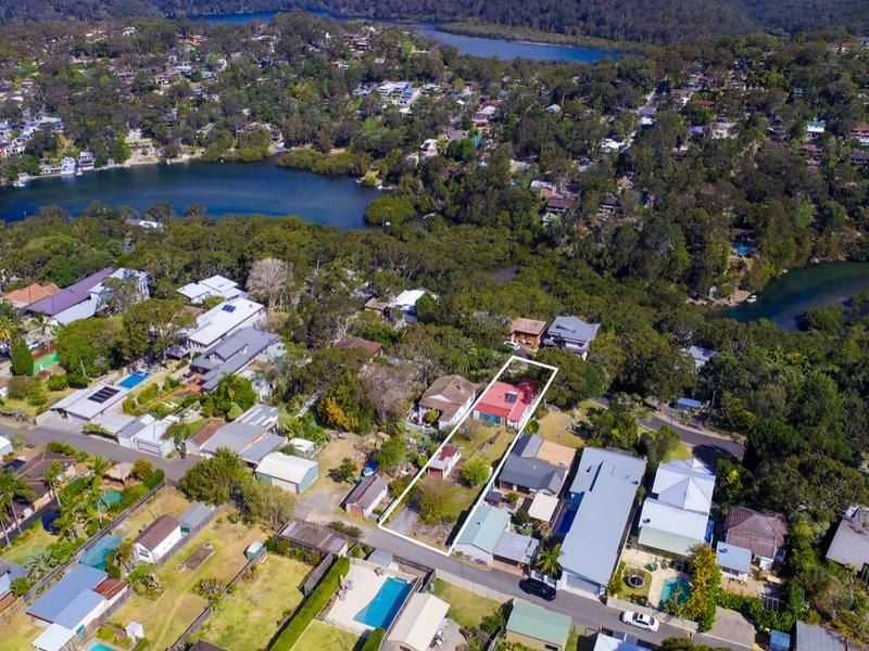 76 Arcadia Avenue, GYMEA BAY, Gymea Bay - Thumbnail 2