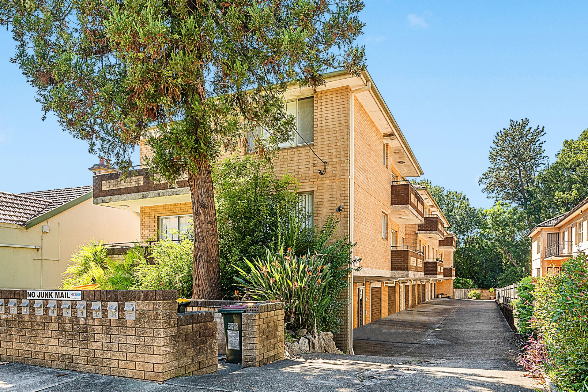 8-10 Prospect Road, Summer Hill, Hill - Thumbnail 3