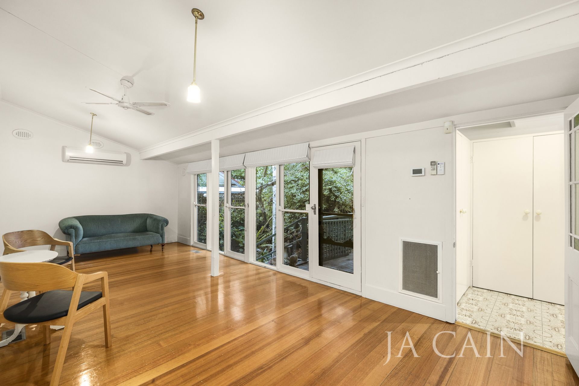 29 Milverton Street, Camberwell J A CAIN Real Estate
