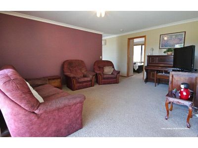 4
 
 
 
  
 
 
 2
 
 
 
 
 
 
 
 
 10 Elizabeth Street, ULVERSTONE TAS 7315, Ulverstone - Thumbnail 6