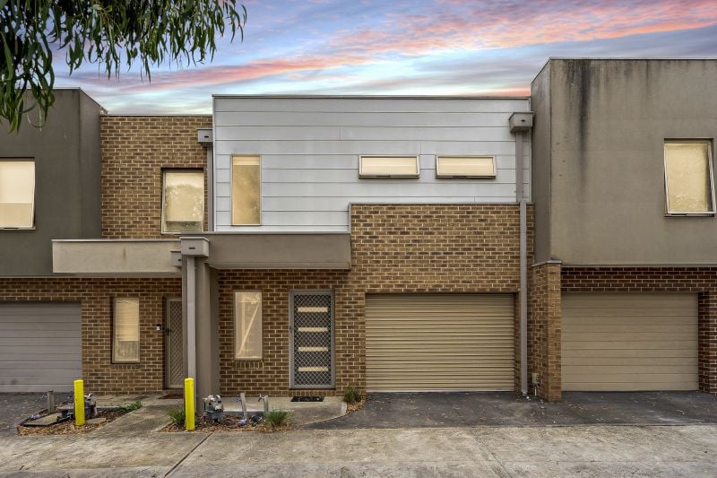 6/4 Ryrie Grove, Wollert