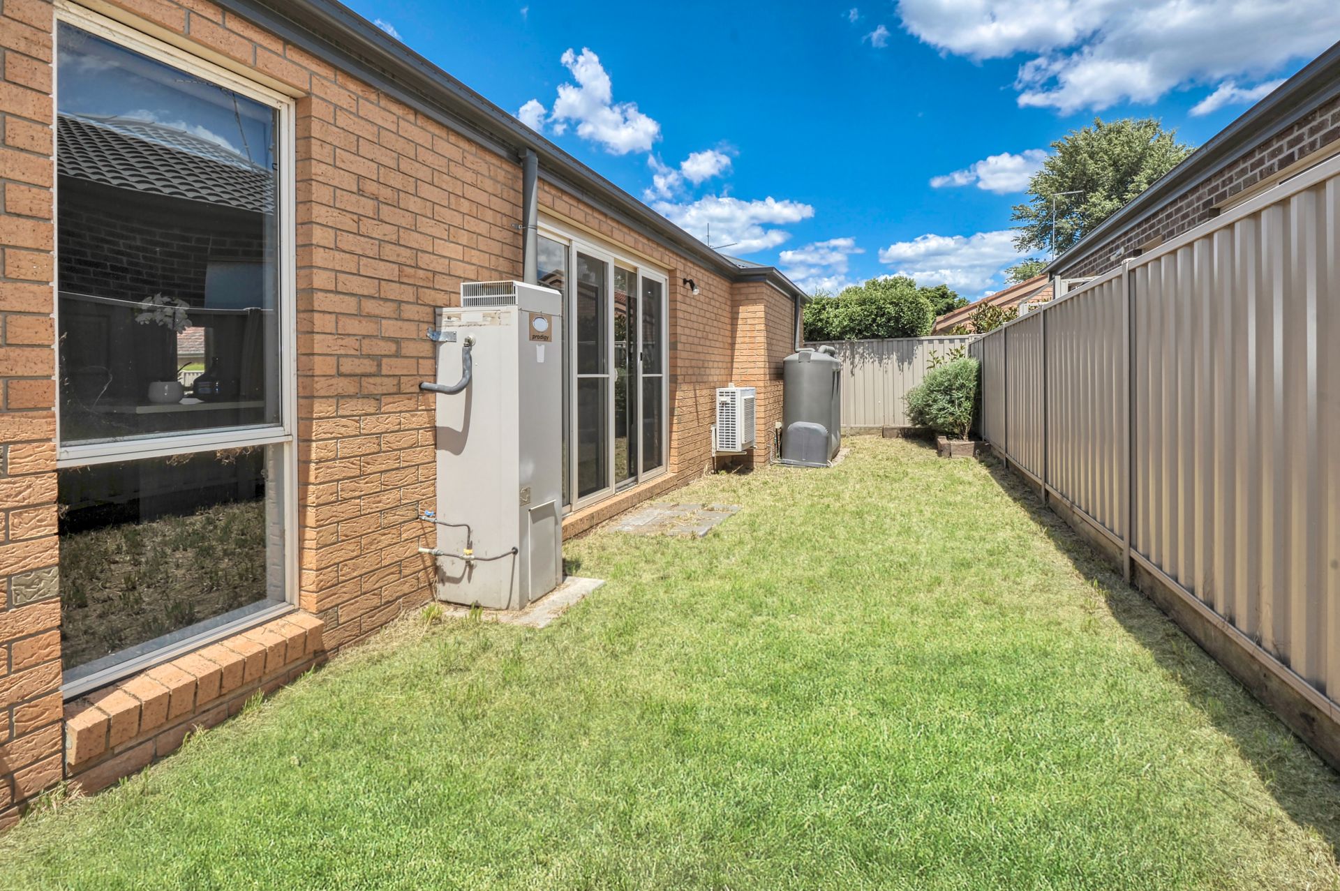 2/10 Rowlands Street, Sebastopol, Sebastopol, Sebastopol - Thumbnail 2