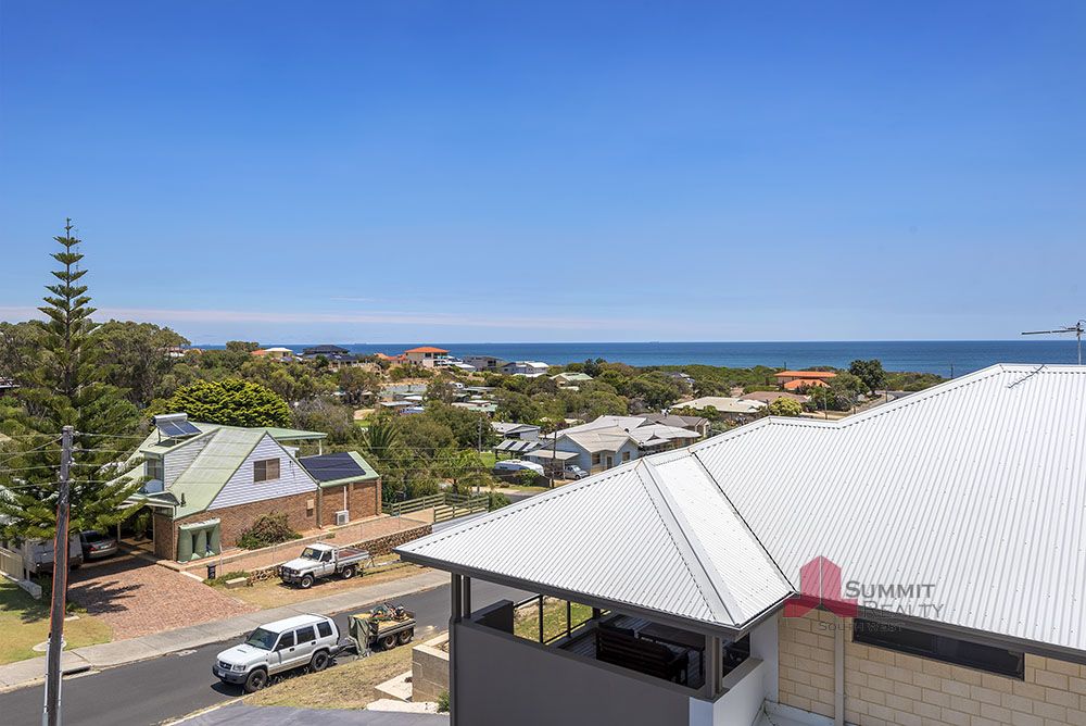 Real Estate For Sale 18 Carleen Avenue Binningup , WA