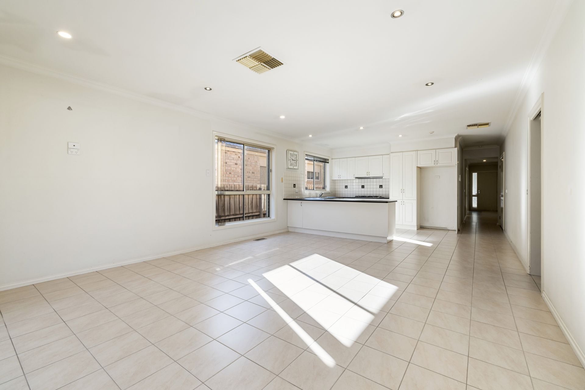 Spacious 4 Bedroom Family Home in Prime Court Location