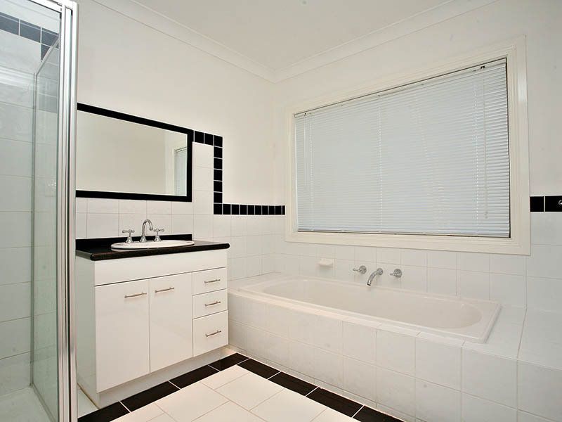 3 Berkley Rise SOUTH MORANG, South Morang - Thumbnail 8