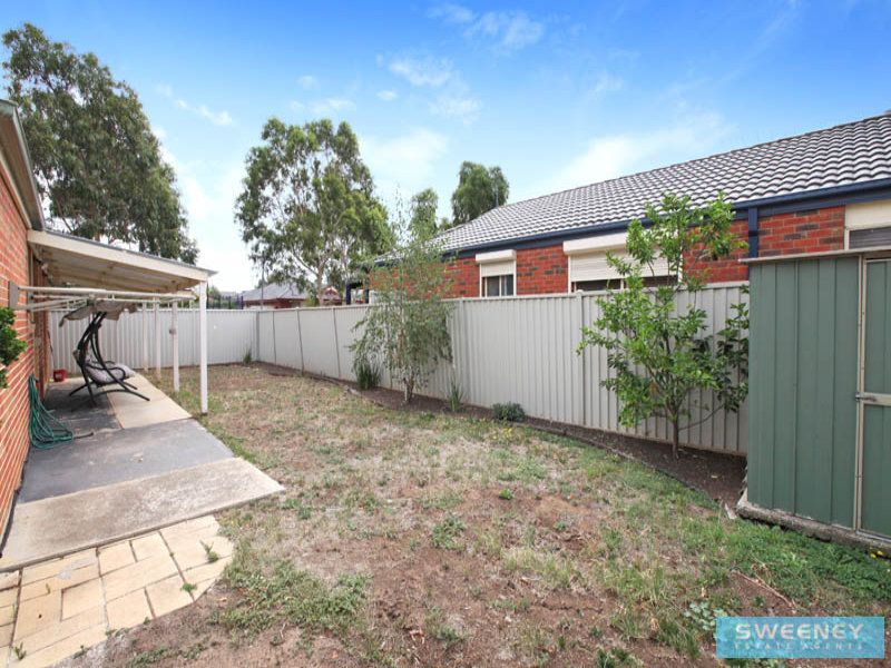 2 Abbington Crescent, Caroline Springs - Thumbnail 6