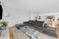 8 Nepean Place, Mornington VIC