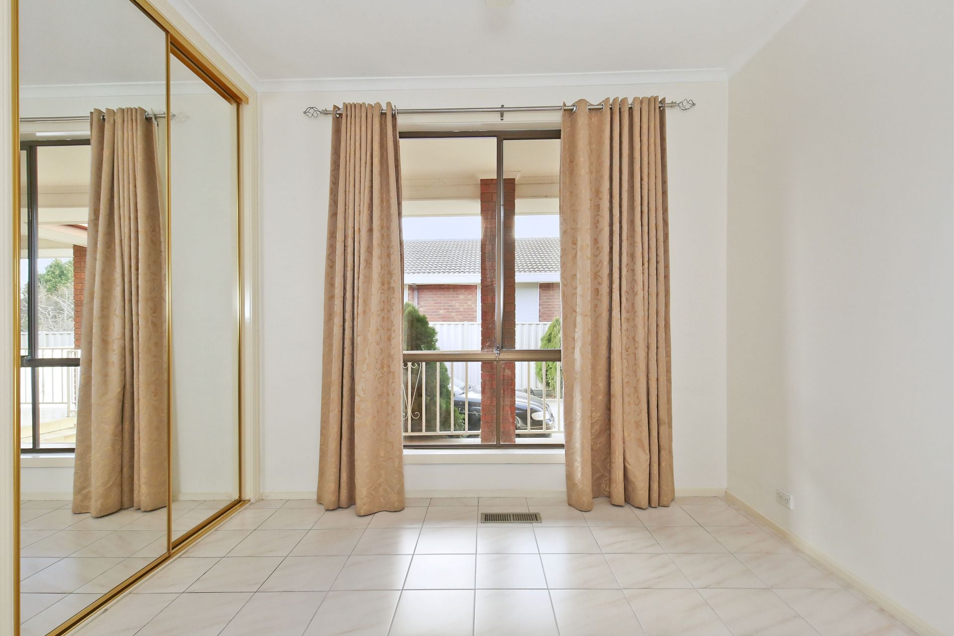 SPACIOUS FAMILY HOME – BE QUICK, RENT REDUCED!