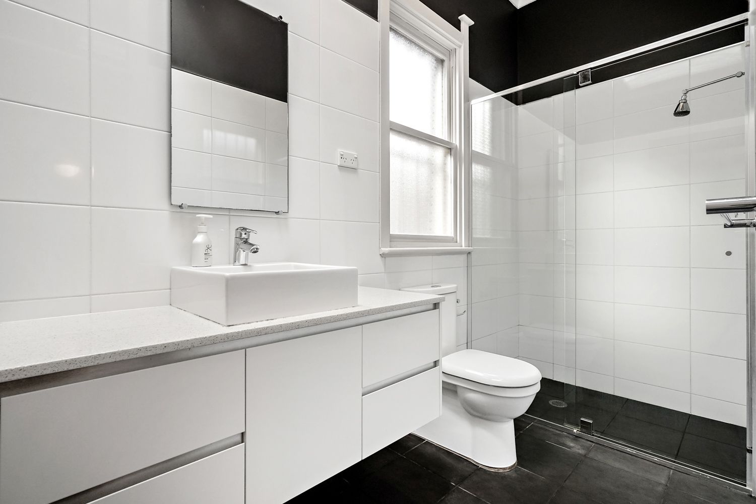 Spacious and Modern 3 Bedroom