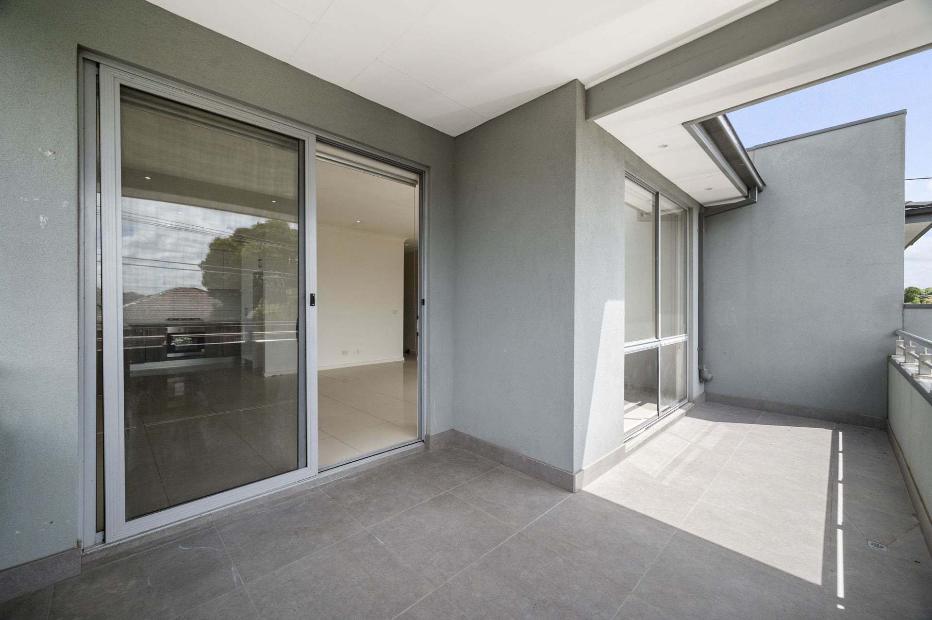 Modern & Low Maintenance