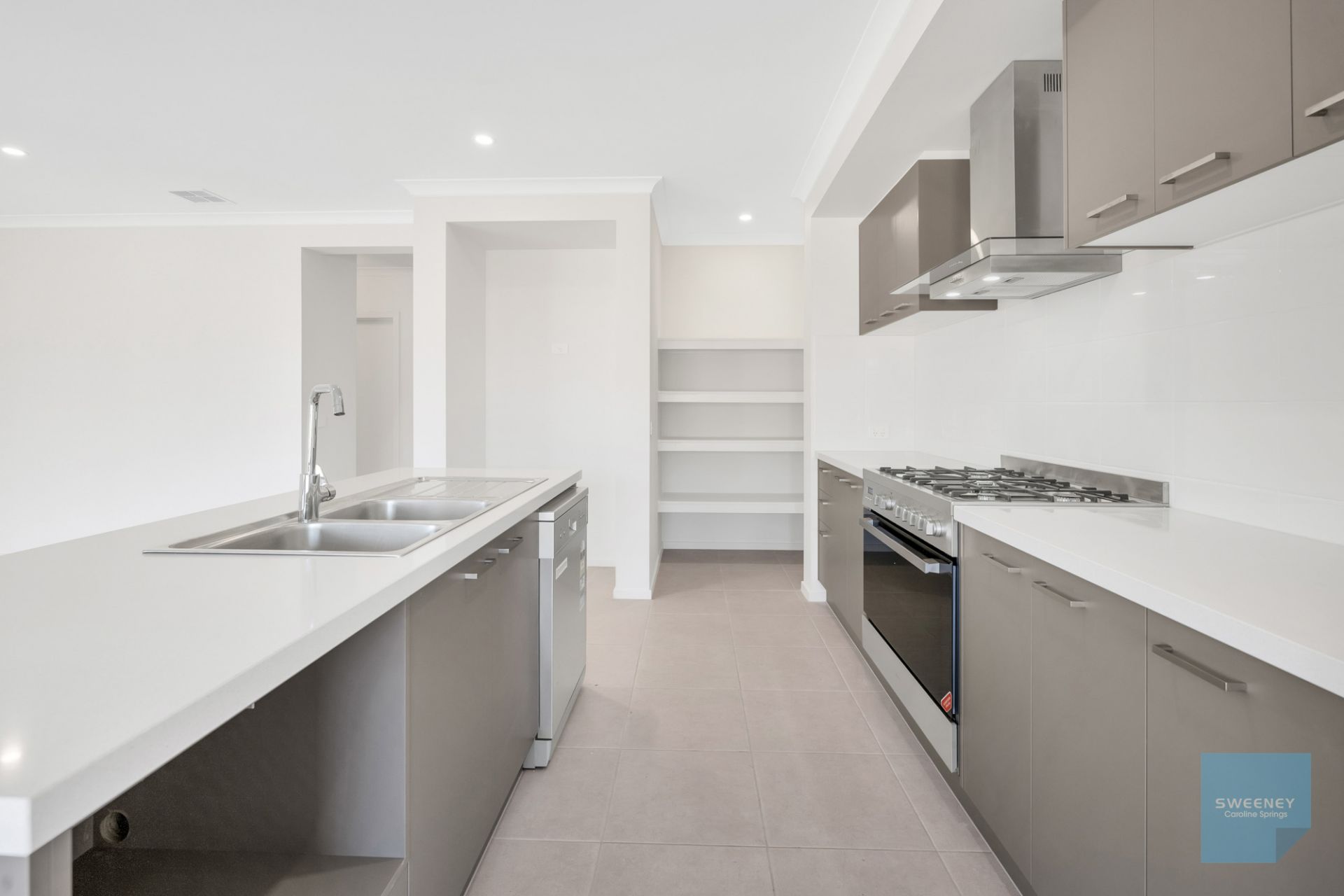 13 Milos Court, Fraser Rise - Thumbnail 4
