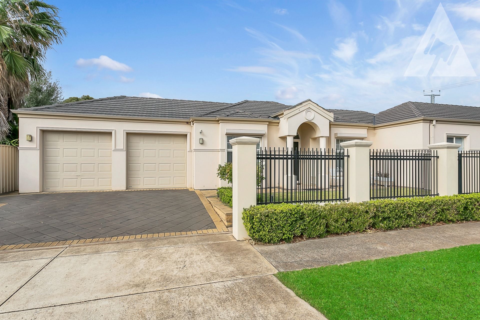 1 Trim Avenue, North Brighton - Thumbnail 2