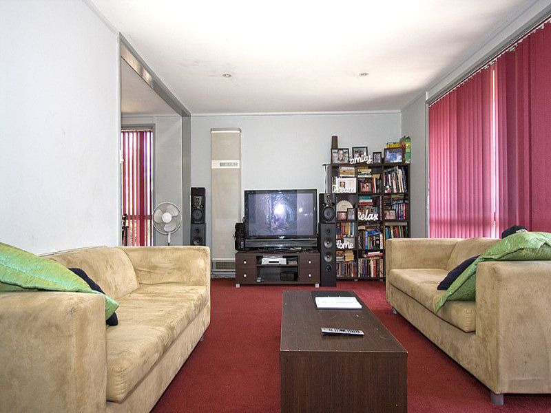 5 Wardell Place, Kambah - Thumbnail 3