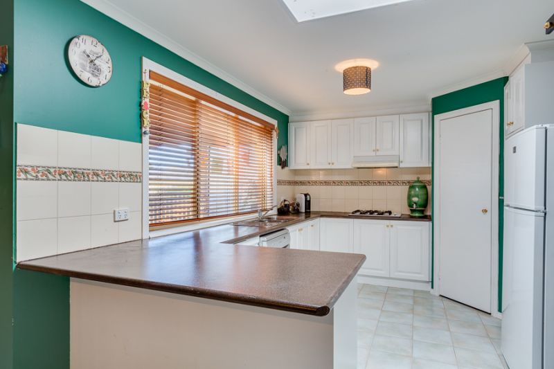 69 Underbank Boulevard, Bacchus Marsh - Thumbnail 5