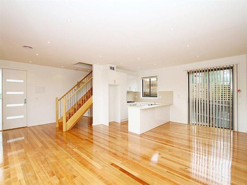 2/20 Strettle Street, Thornbury