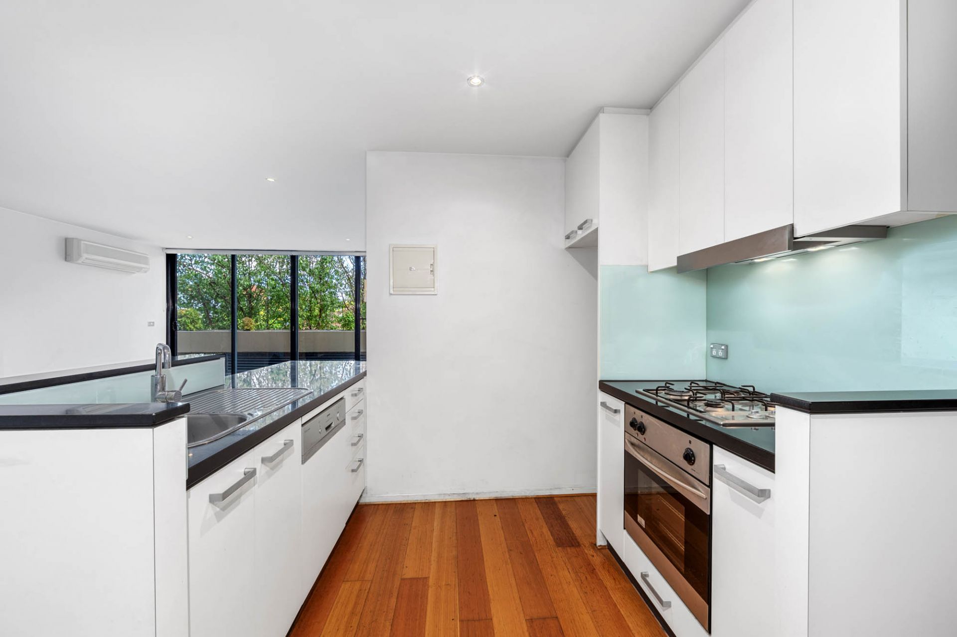 2/210 High Street, Windsor - Thumbnail 4