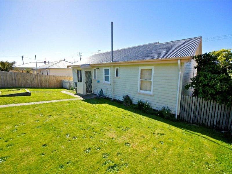 3
 
 
 
  
 
 
 1
 
 
 
  
 
 
 1
 
 
 
 
 
 
 
 61 Ronald Street, DEVONPORT TAS 7310, Devonport - Thumbnail 8
