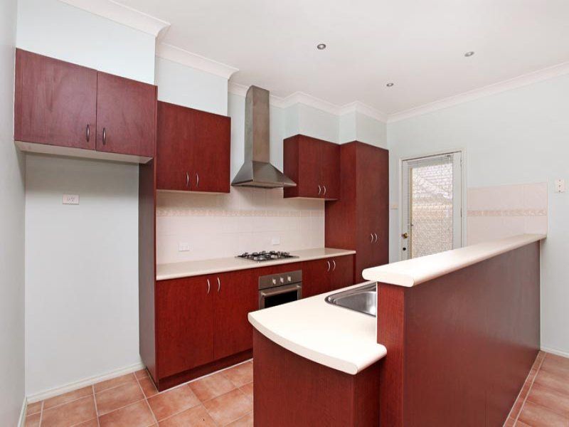 15 Dobell Crescent, Caroline Springs - Thumbnail 3