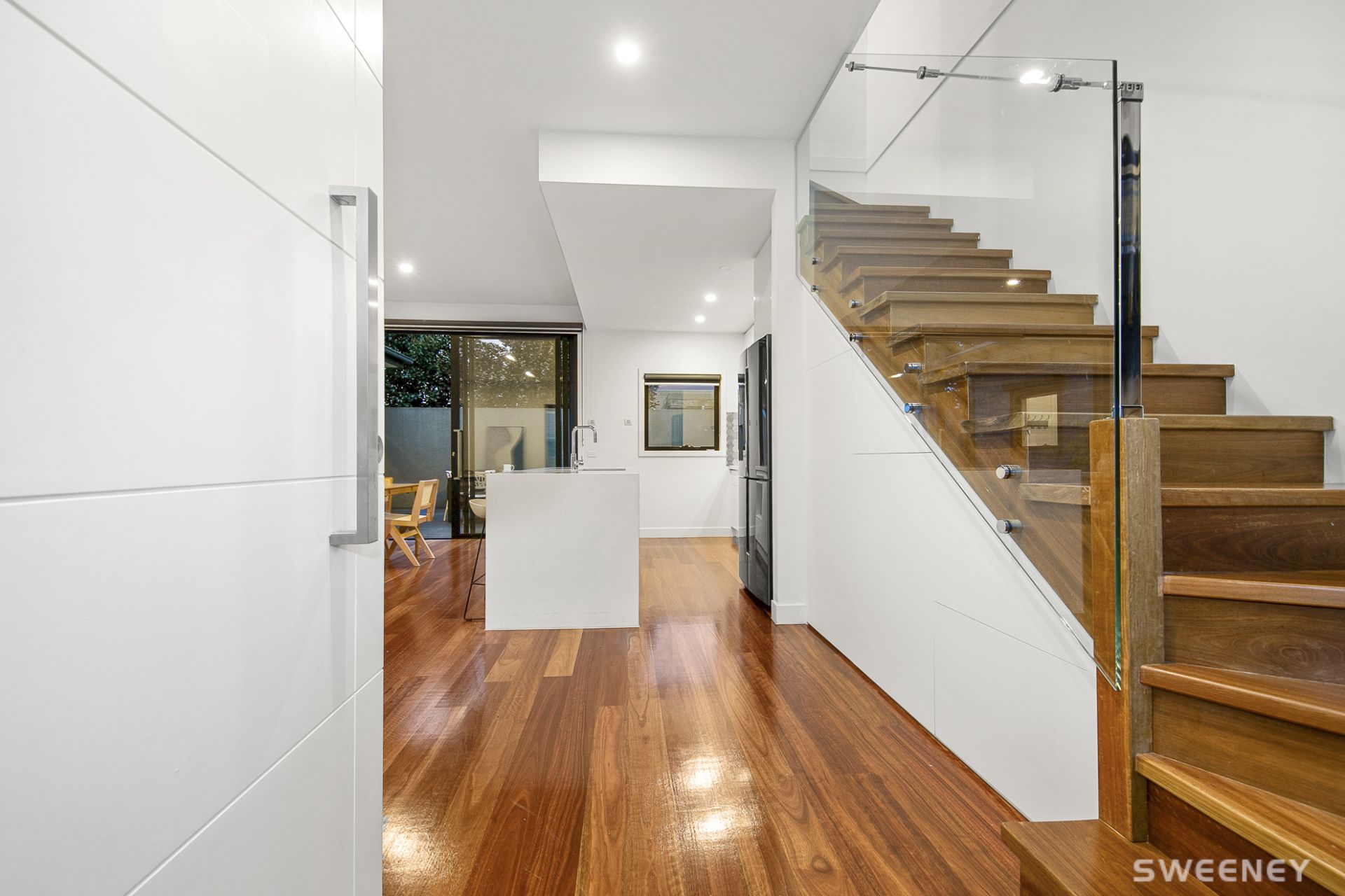 1B Myrtle Grove, Altona - Thumbnail 3