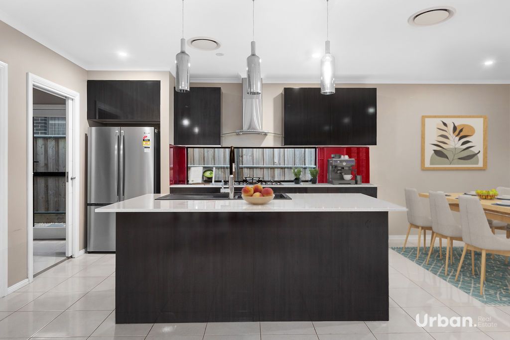 Colebee 57 Coronato Parade