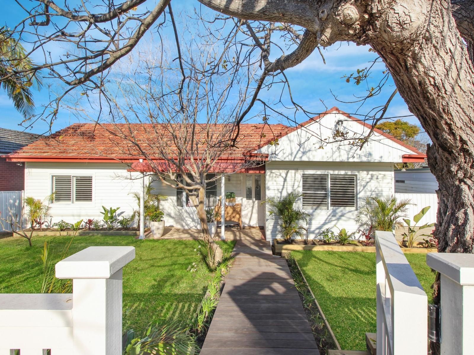 Real Estate For Sale Allambie Heights , NSW