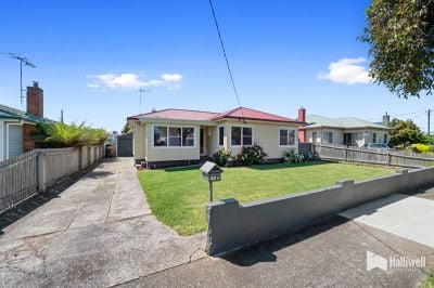 3
 
 
 
  
 
 
 2
 
 
 
  
 
 
 1
 
 
 
 
 
 
 
 62A Ronald Street, Devonport TAS 7310, Devonport - Thumbnail 2