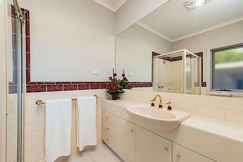 76 Kingston Drive, Dingley Village - Thumbnail 7