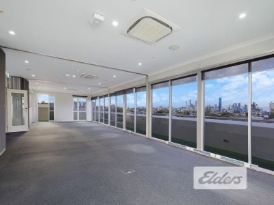 WOOLLOONGABBA OFFICE PENTHOUSE!