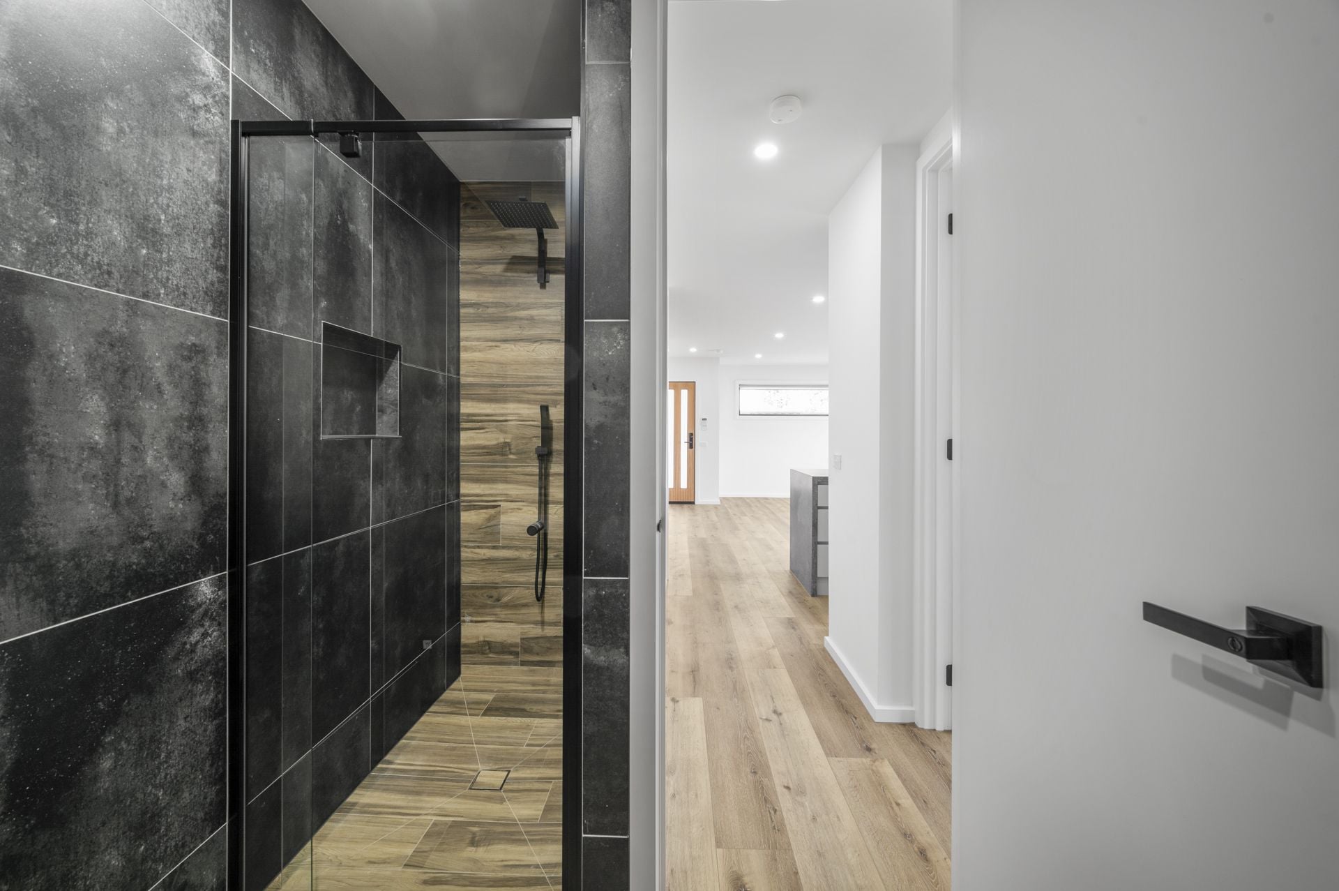 LUXURIOUS LIVING