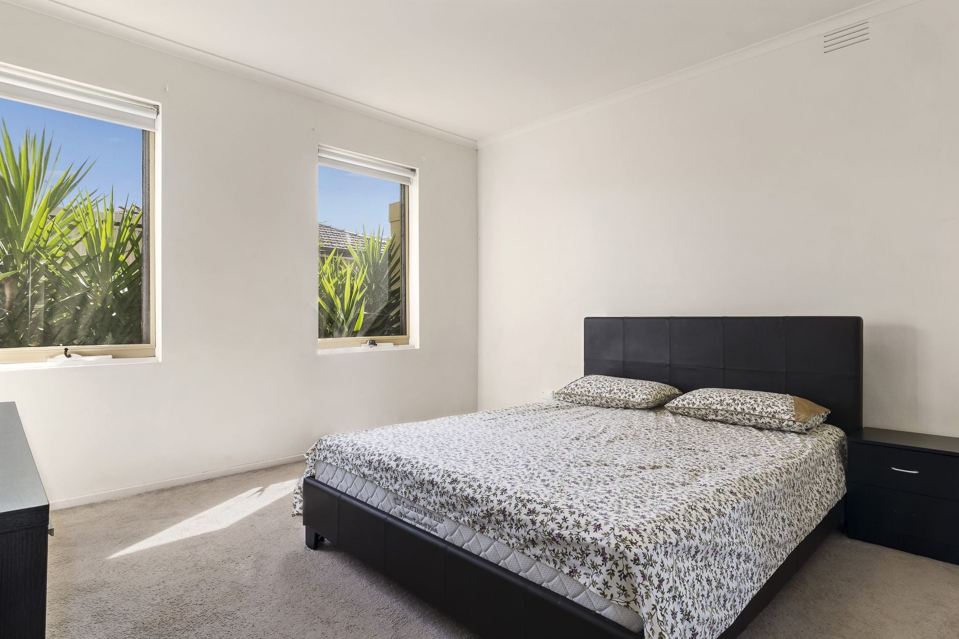Apartment Living on a Tree-Lined Street!