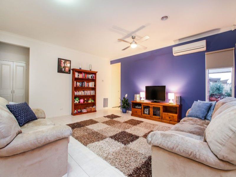 3 Wattlepark Street, Caroline Springs - Thumbnail 8