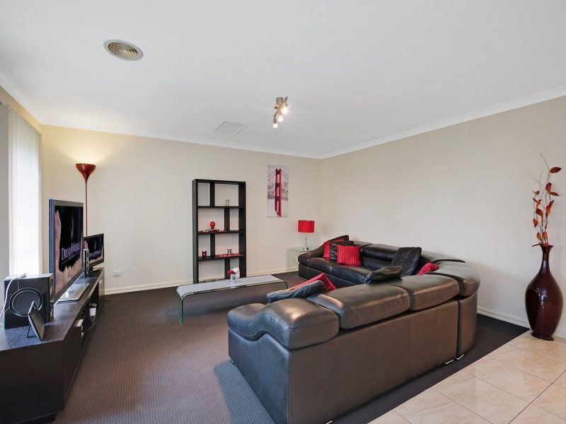 41 Visage Drive SOUTH MORANG, South Morang - Thumbnail 5
