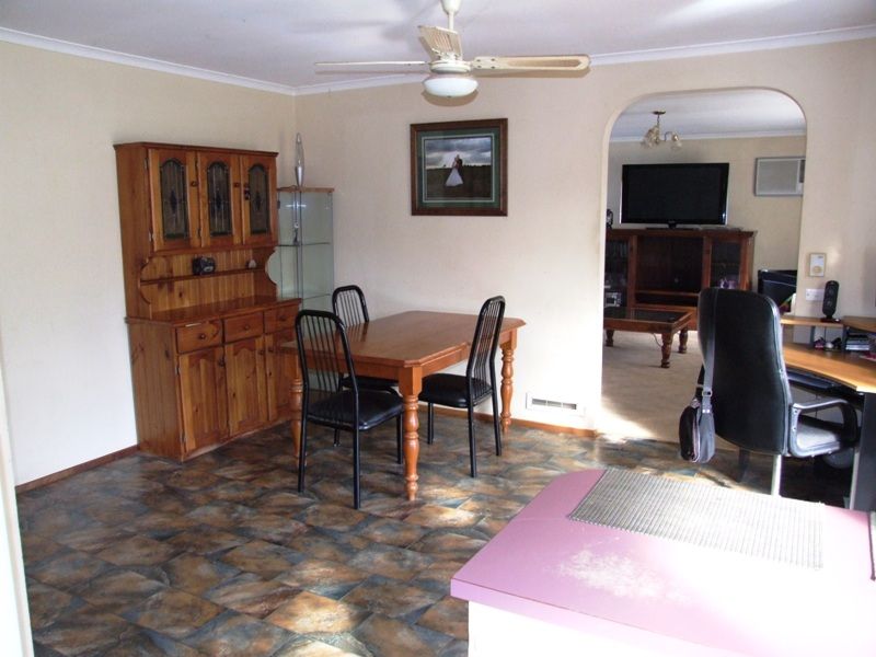 68 Jonathan Drive, Bacchus Marsh - Thumbnail 5
