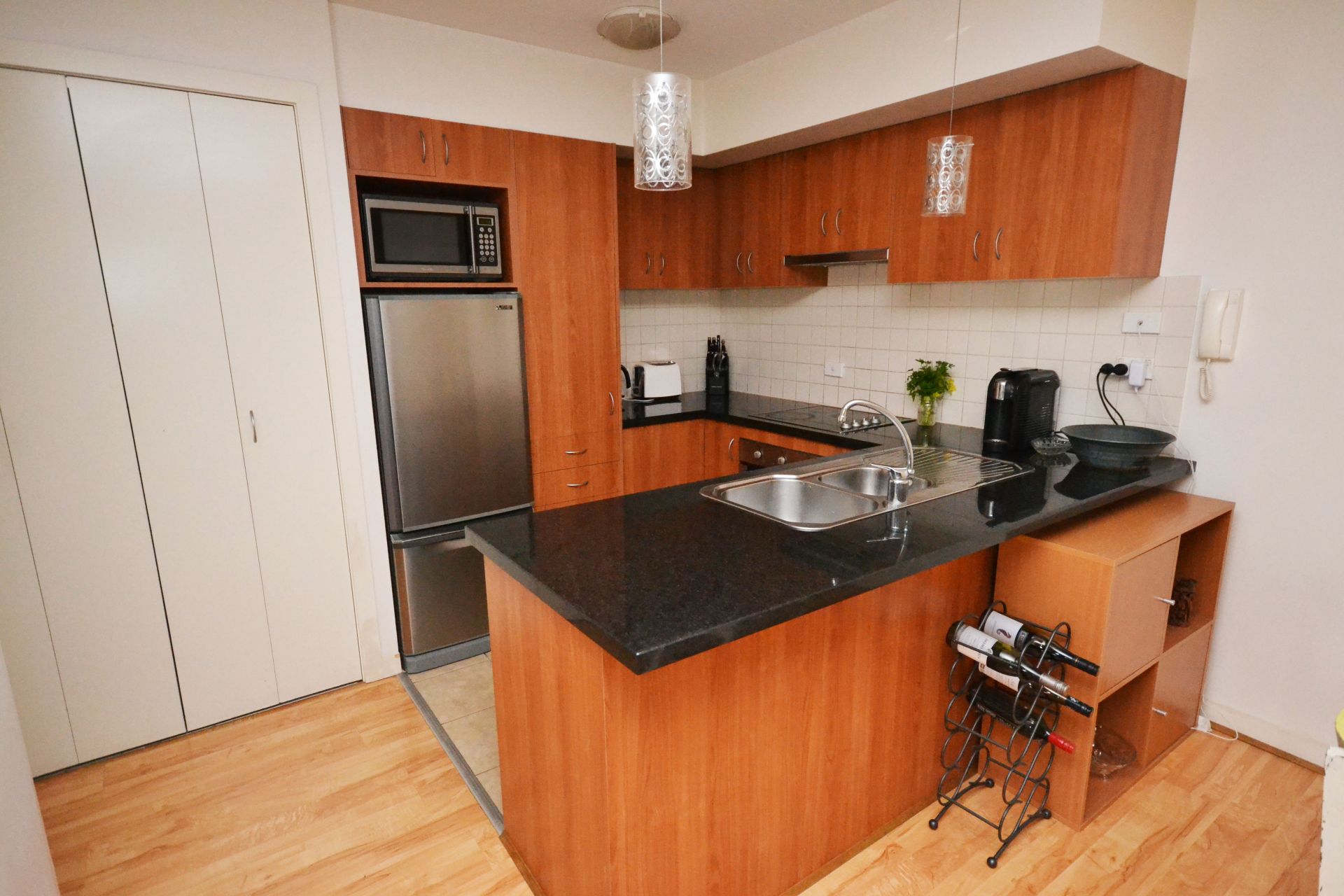 CUTE, COSY AND CONVENIENTLY LOCATED