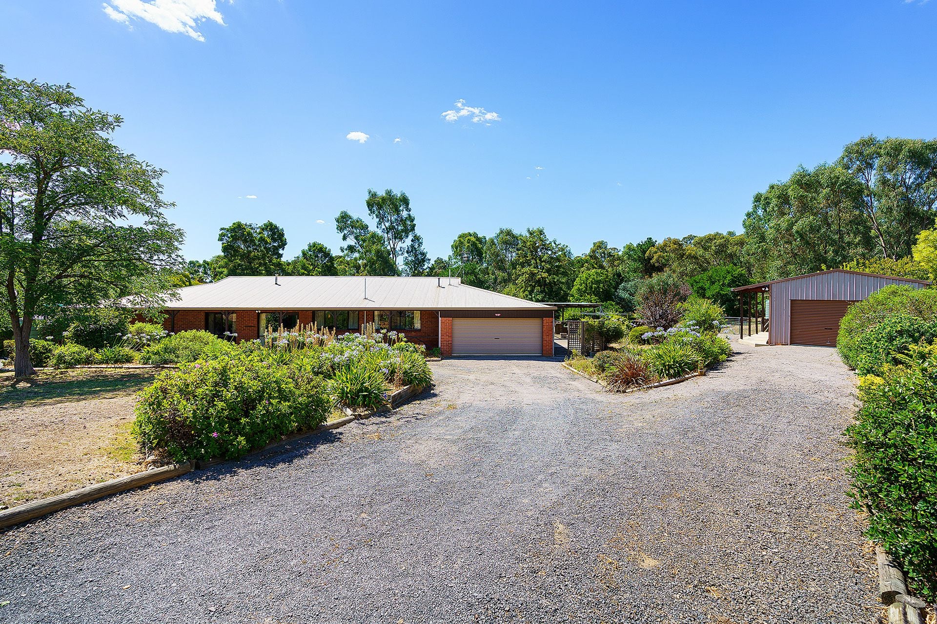 89 Moscript Street, Campbells Creek - Thumbnail 2