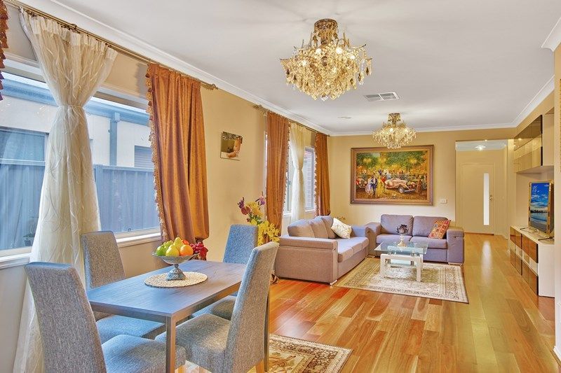 Beautiful Home In Beautiful Hawkstowe!