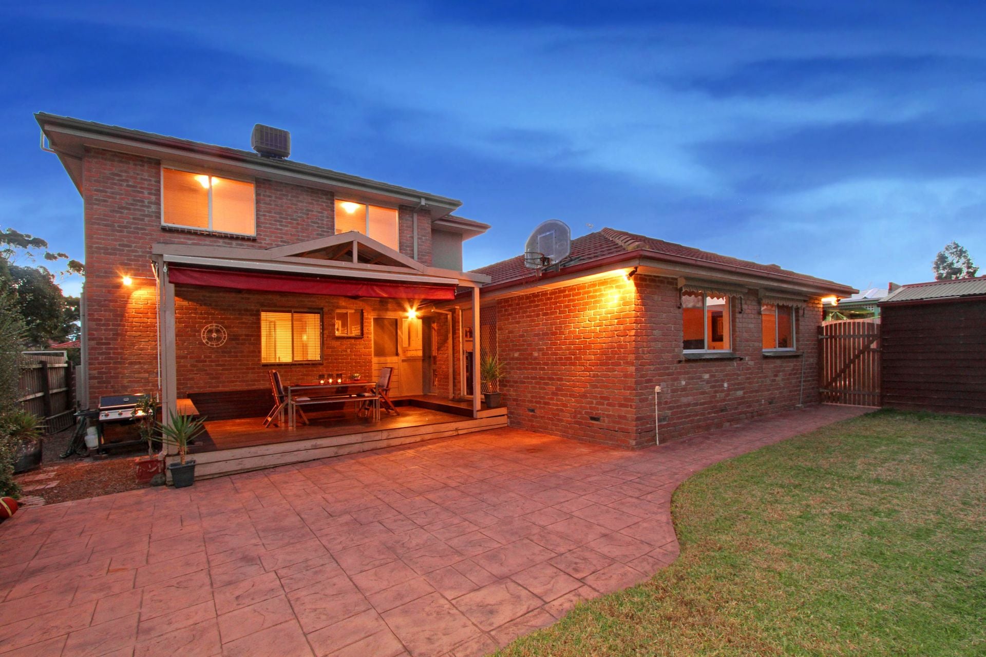 SOLD BY ROGER PETTINELLA - $528,000