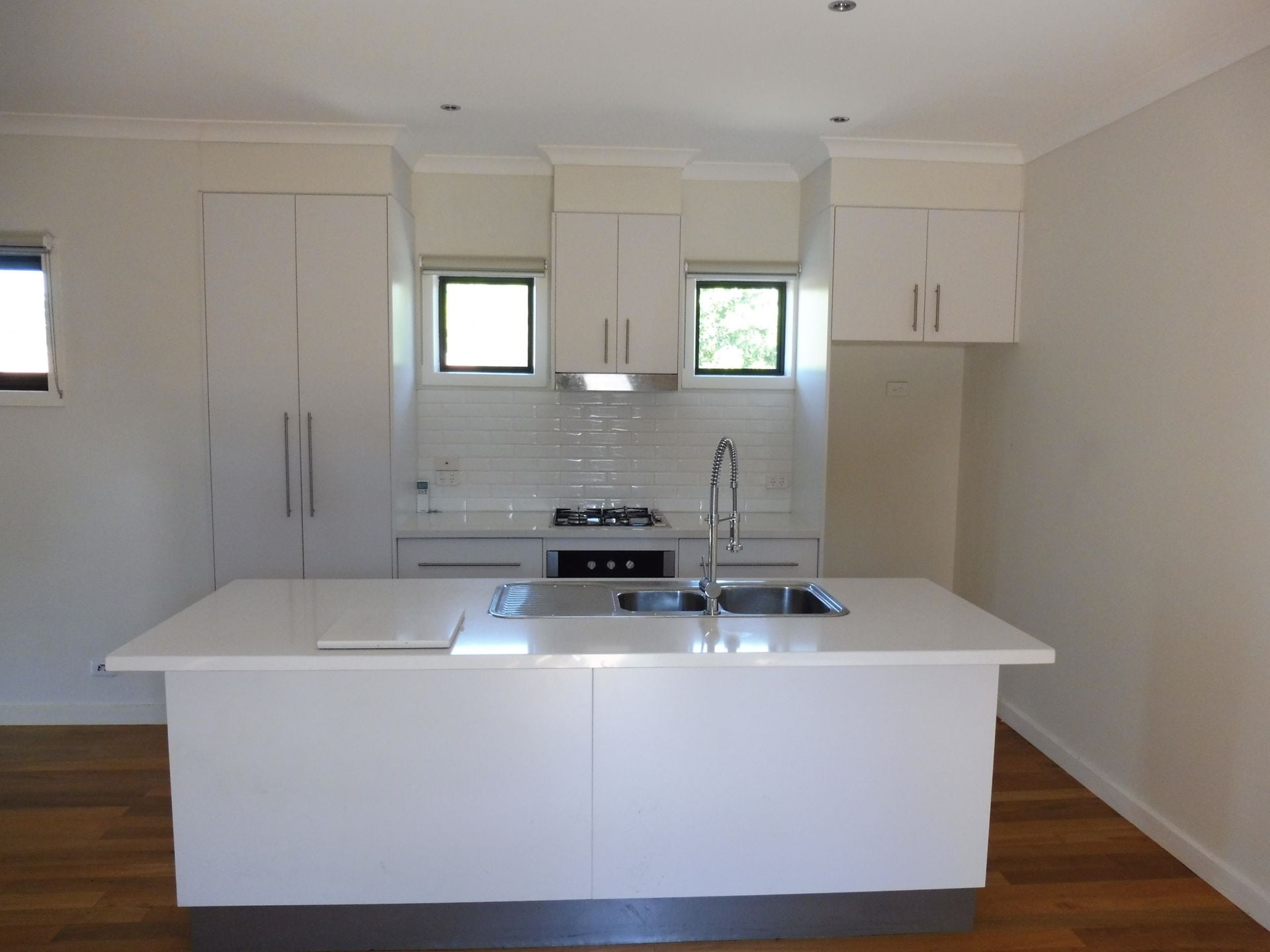 PRIME LOCATION & CLOSE TO ALL AMENITIES