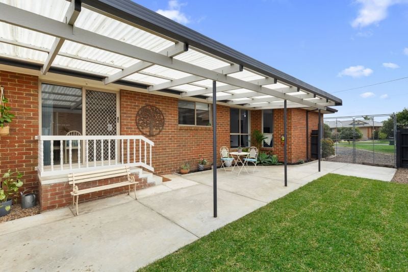 43 Grand Parade, Epping