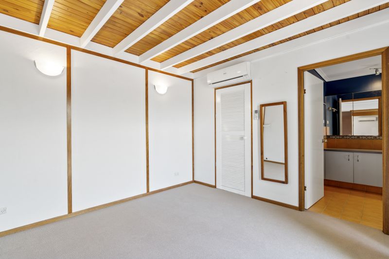 9 Karawatha Drive, Mountain Creek