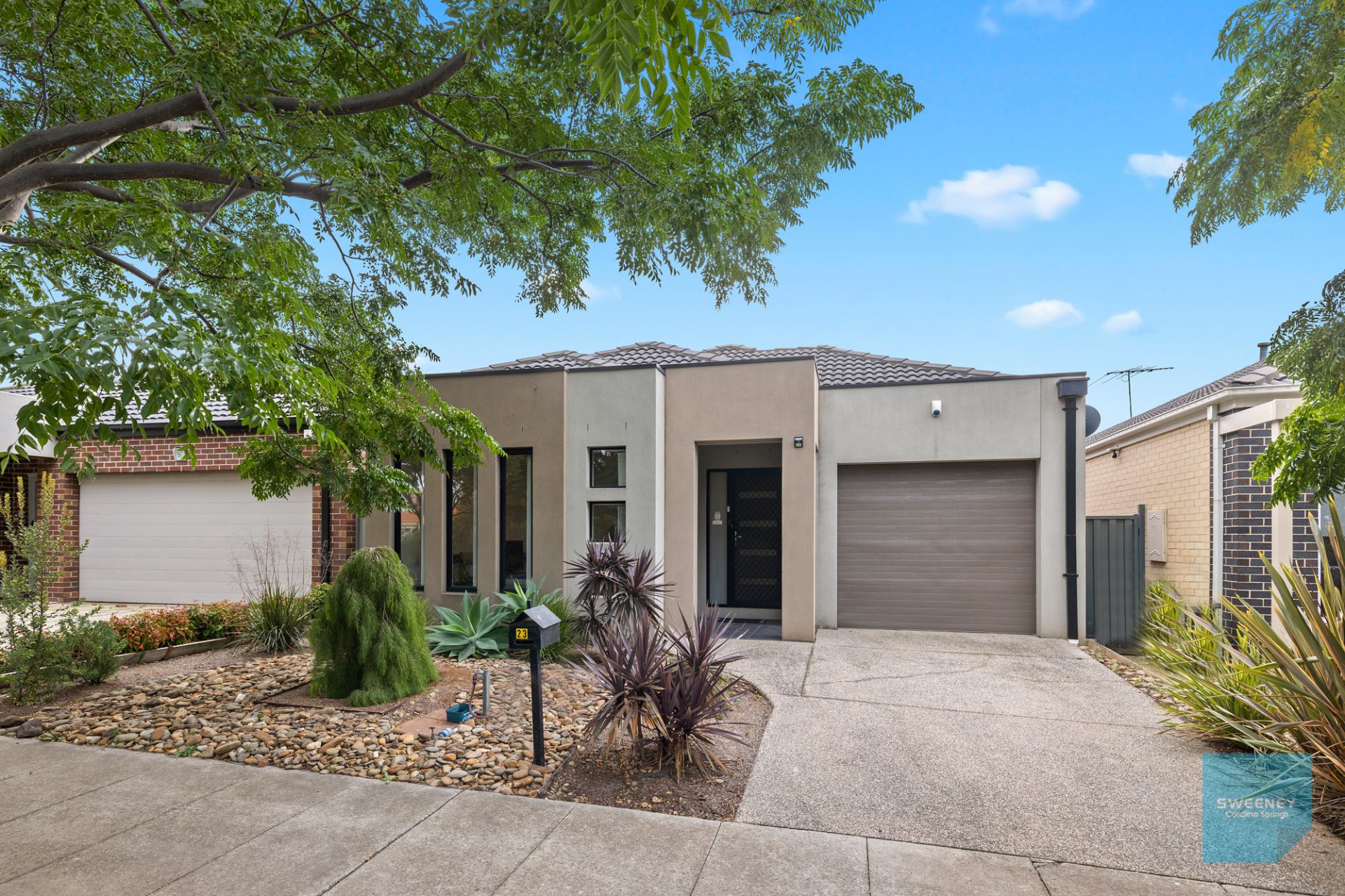 23 Viewbank Walk, Caroline Springs - Thumbnail 2